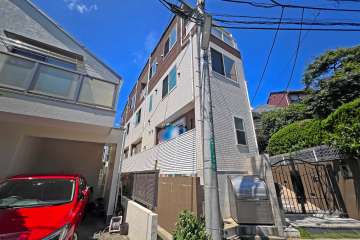 プラハテラス桜丘テーレの外観（南西側から）