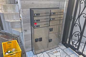 共用ポストと宅配ボックス