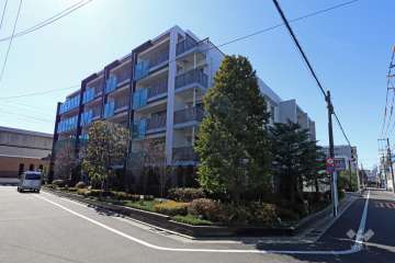 シティハウス世田谷桜丘の外観(北東側から)