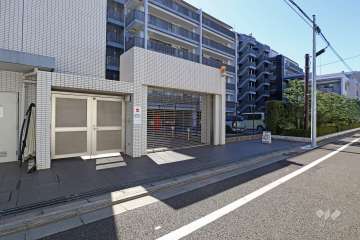 駐車場の出入り口