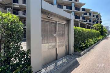 駐車場の出入り口