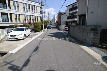 芦屋第一コーポラスの前面道路（南側から）