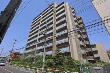 パークナード経堂フォレストアンドスカイの外観（南東側から）