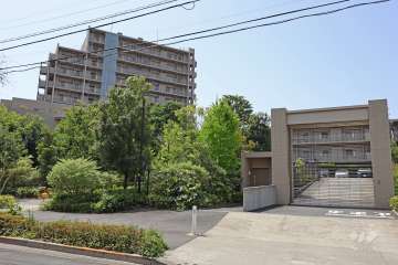 パークナード経堂フォレストアンドスカイの外観（北側から）