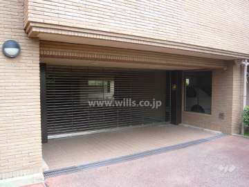 駐車場（リングシャッターが付いています）