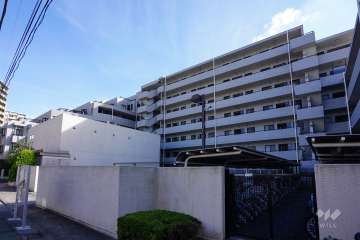 桜上水南パークハウスの外観（北西側から）