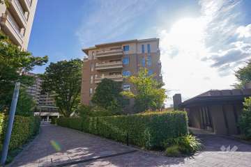 桜上水ガーデンズC棟の外観（北東側から）