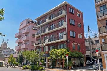 スカイハイツ広沢の外観(南東側から)