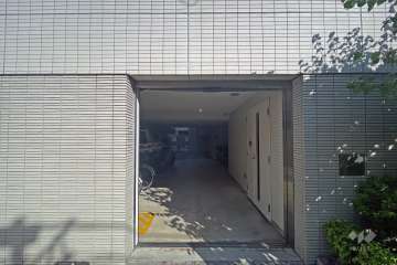 屋内に設けられた駐輪場