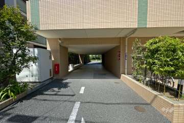駐車場出入口