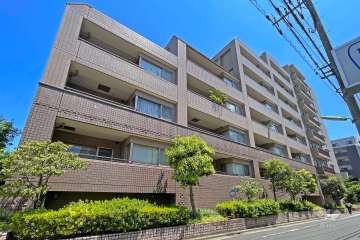 ライオンズプラザ桜新町の外観（北西側から）