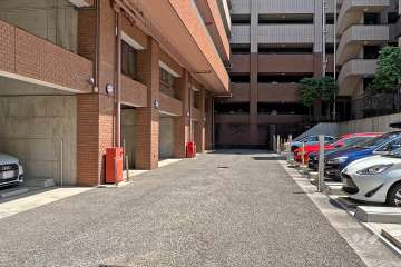 敷地内駐車場(屋内外平面式)