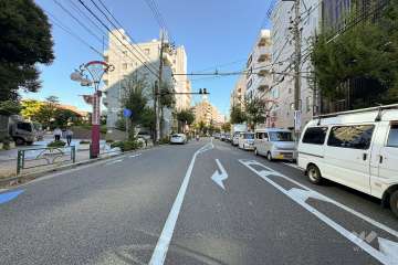 敷地北側の前面道路