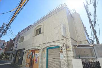 プラザ三軒茶屋の外観(北側から)