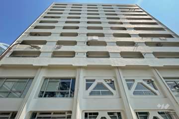 ハイツ三軒茶屋の外観（南側から）