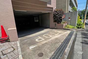 駐車場出入口