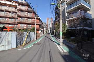 敷地北西側の前面道路　