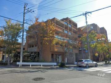 グランドメゾン芦屋岩園の外観（北西側から）