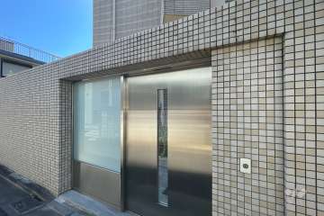 駐輪場の出入り口（ロック付き）