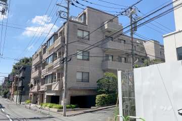 三軒茶屋パークマンションの外観（北東側から）