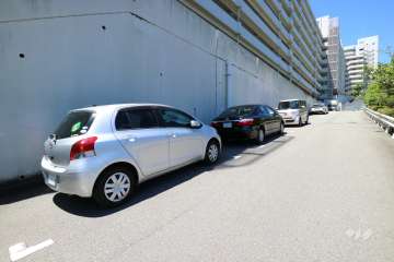 敷地内駐車場（屋外平面式）