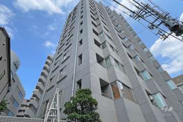 グランドステージ三宿の外観（北西側から）