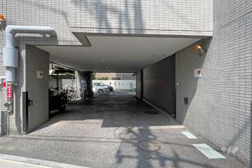 駐車場の出入り口