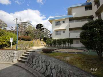 敷地内の小さな公園