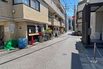 敷地南西側の前面道路