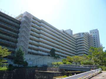 阪急逆瀬台アヴェルデ　3番館の外観（北東側から）