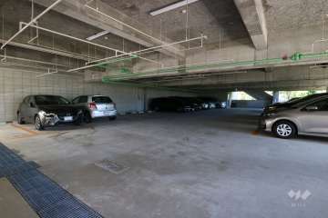 敷地内駐車場（屋内平面式）