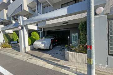 敷地内駐車場（屋外平面式）