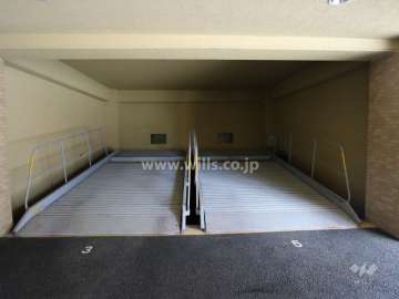 敷地内駐車場(屋内機械式)