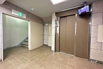 共用のエレベーター