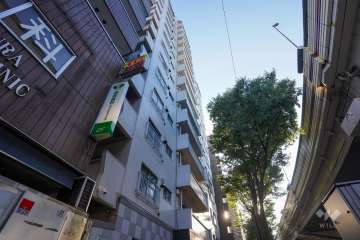 マンション第二明大前の外観（北東側から）