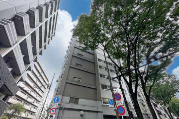 マンション第一明大前の外観（北東側から）　　