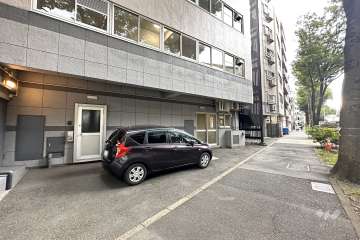 敷地北西側の前面道路