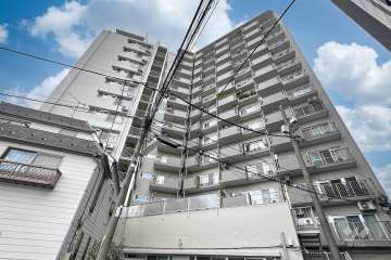 明大前グランドハイツの外観（南東側から）