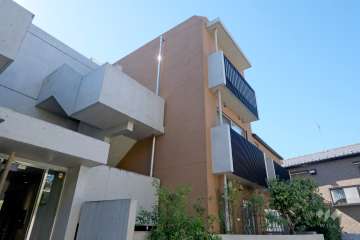 松原フラットの外観（北東側から）