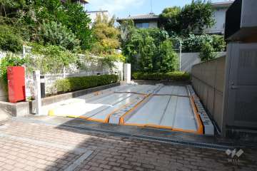 敷地内駐車場（屋外機械式）