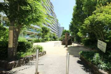 敷地南側の公園