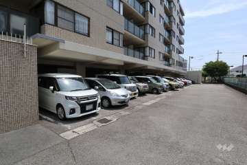 敷地内駐車場（屋外平面式）