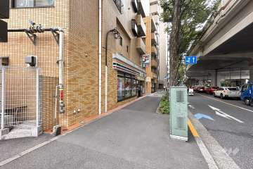敷地北側の前面道路　