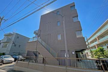 ファミールプランシェ松原の外観（北西側から）