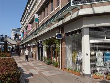 1階、2階は店舗部分です。