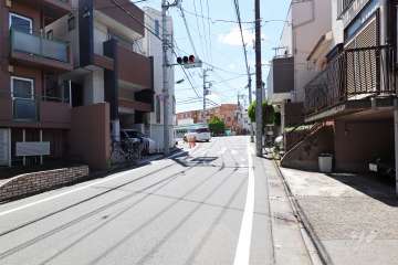 敷地北東側の前面道路　　　