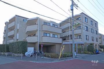 アデニウム千歳烏山の外観（北東側から）