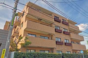 千歳烏山シティハウスの外観（南側から）