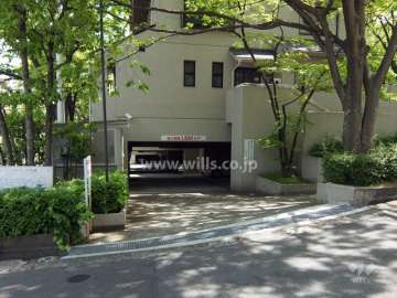 駐車場出入り口