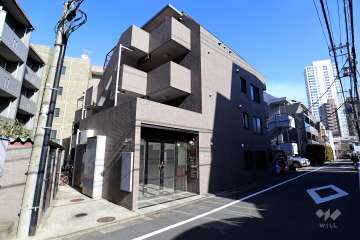 アルカンシェール三軒茶屋の外観(南西側から)